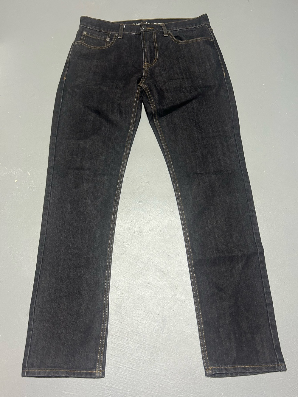 Old Navy Black Wash Slim Denim Jeans (Men’s Size 30 x 32)